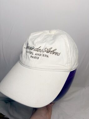 Abercrombie & Fitch White Baseball Cap with Gray Embroidery ~ Manoir des Arbres